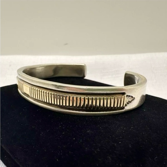 Vintage Bruce Morgan 14k Gold & Sterling Silver Navajo Etched Cuff Bracelet - Picture 6 of 8